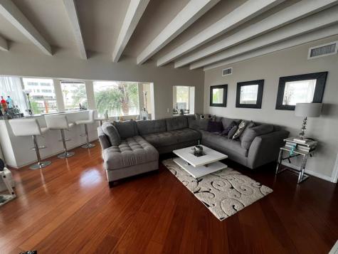 904 NE 20th Fort Lauderdale FL 33304