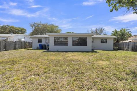 3811 Garfield Street Hollywood FL 33021