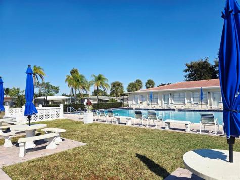 5713 NW 65th Te Tamarac FL 33321