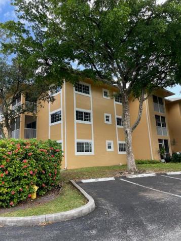 441 SE 10th Street Dania Beach FL 33004