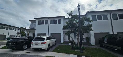5010 SW 37th Street Pembroke Park FL 33023