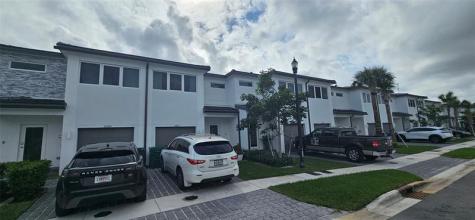 5010 SW 37th Street Pembroke Park FL 33023