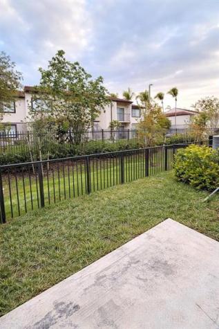 5010 SW 37th Street Pembroke Park FL 33023
