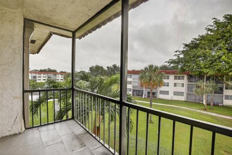 830 S Hollybrook Drive Pembroke Pines FL 33025