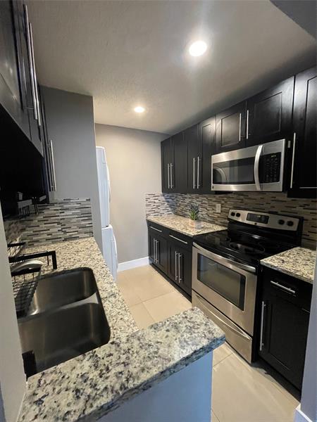 10092 Twin Lakes Drive Coral Springs FL 33071