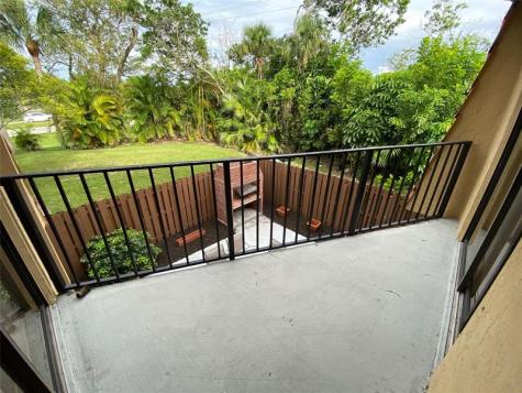 23048 Oxford Place Boca Raton FL 33433