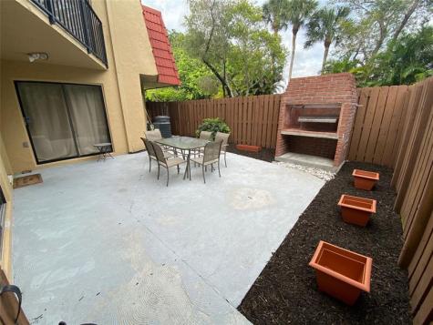 23048 Oxford Place Boca Raton FL 33433