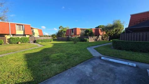 23048 Oxford Place Boca Raton FL 33433