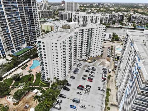 3001 S Ocean Drive Hollywood FL 33019