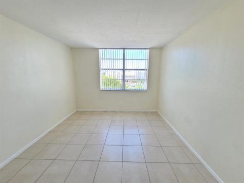 496 NW 165th Street Road Miami FL 33169