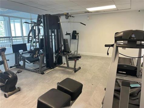 496 NW 165th Street Road Miami FL 33169