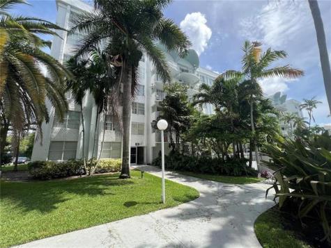 496 NW 165th Street Road Miami FL 33169