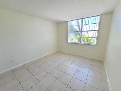 496 NW 165th Street Road Miami FL 33169