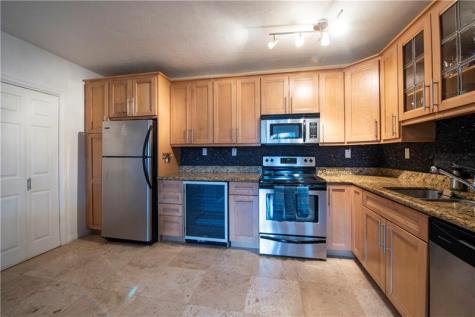 530 NE 15th Court Fort Lauderdale FL 33304