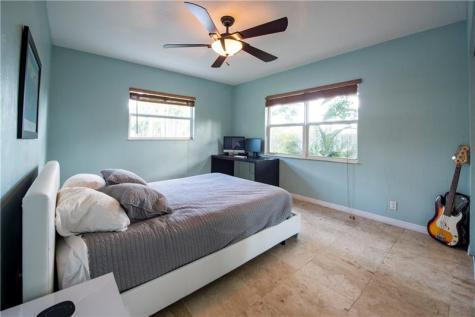 530 NE 15th Court Fort Lauderdale FL 33304