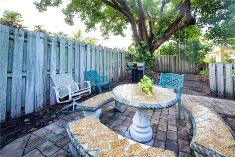 530 NE 15th Court Fort Lauderdale FL 33304