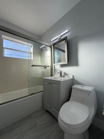 1966 NE 177 North Miami Beach FL 33162