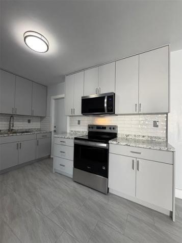 1966 NE 177 North Miami Beach FL 33162