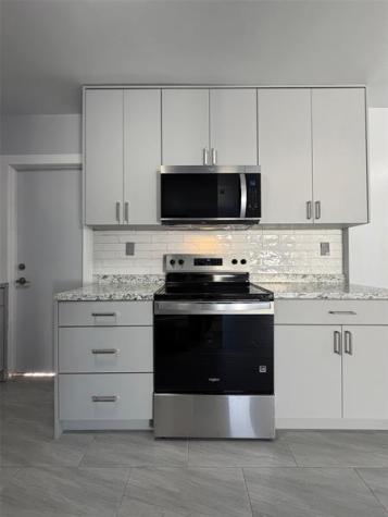 1966 NE 177 North Miami Beach FL 33162