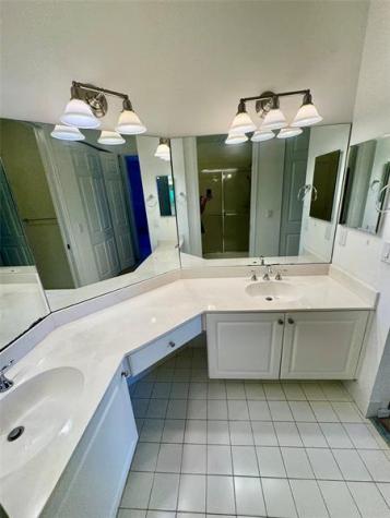 3600 Oaks Clubhouse Drive Pompano Beach FL 33069