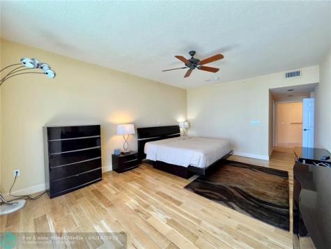 6001 N Ocean Drive Hollywood FL 33019