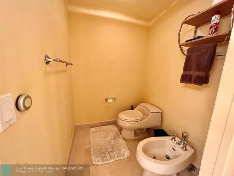 6001 N Ocean Drive Hollywood FL 33019