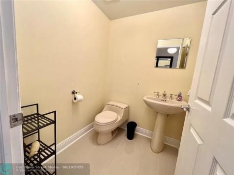 6001 N Ocean Drive Hollywood FL 33019