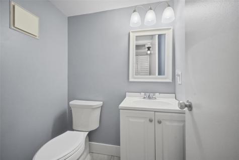 436 Fanshaw K Boca Raton FL 33434