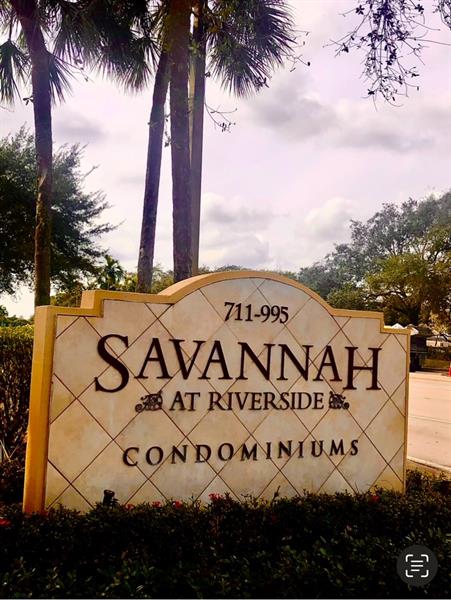 927 Riverside Drive Coral Springs FL 33071