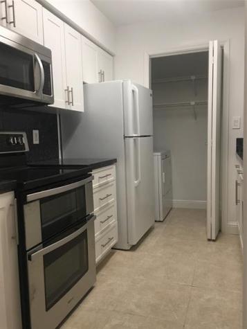 927 Riverside Drive Coral Springs FL 33071
