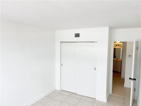 3710 NW 21st Street Lauderdale Lakes FL 33311