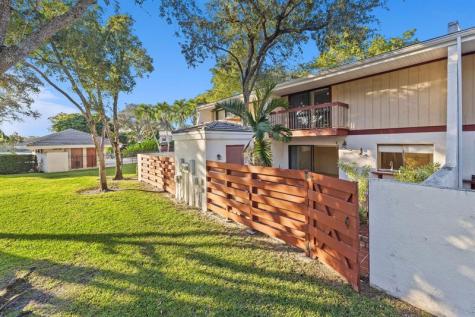 3012 Willow Lane Hollywood FL 33021
