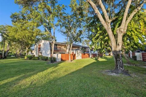 3012 Willow Lane Hollywood FL 33021