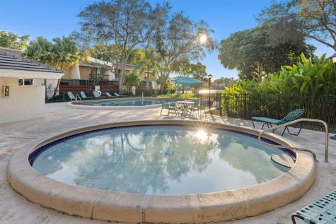 3012 Willow Lane Hollywood FL 33021