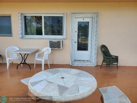 725 SW 11th Avenue Hallandale Beach FL 33009