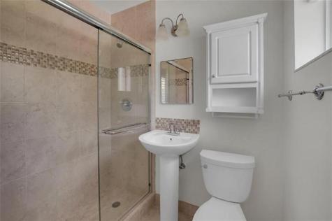 2725 SE 5th Court Pompano Beach FL 33062