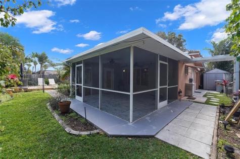 2725 SE 5th Court Pompano Beach FL 33062