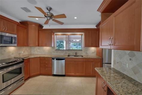 2725 SE 5th Court Pompano Beach FL 33062