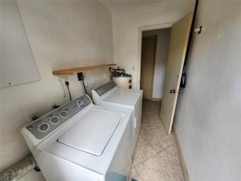 701 NE 36th Street Oakland Park FL 33334