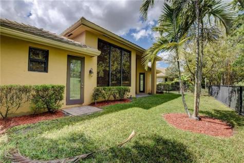10295 Trianon Place Wellington FL 33449