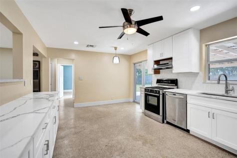 820 SE 4th Avenue Delray Beach FL 33483