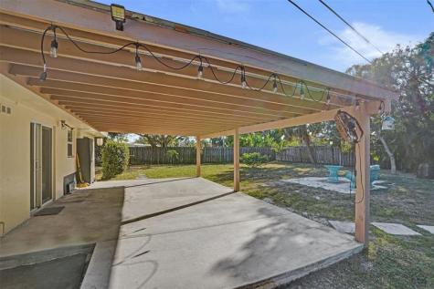 820 SE 4th Avenue Delray Beach FL 33483