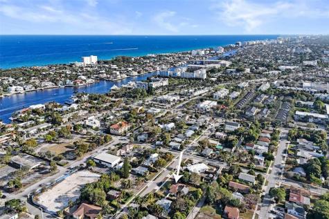 820 SE 4th Avenue Delray Beach FL 33483