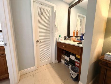 271 S Hollybrook Drive Pembroke Pines FL 33025