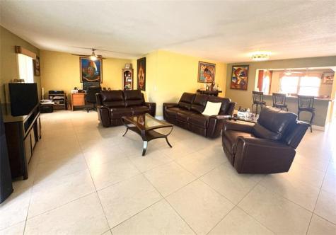 271 S Hollybrook Drive Pembroke Pines FL 33025