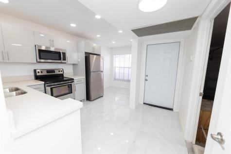8939 NW 23rd Street Coral Springs FL 33065