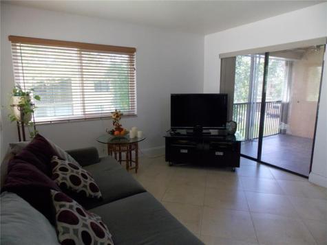 159 Lakeview Drive Weston FL 33326
