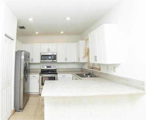 20920 NE 8th Avenue Miami FL 33179
