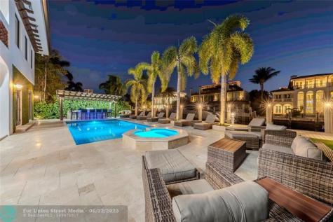 2430 Castilla Isle Fort Lauderdale FL 33301