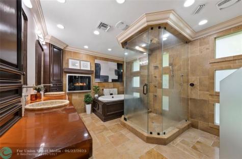2430 Castilla Isle Fort Lauderdale FL 33301